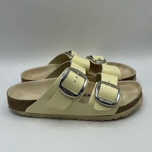 Birkenstock Arizona Birko-Flor Patent Leather Sandals in Sand Size 38